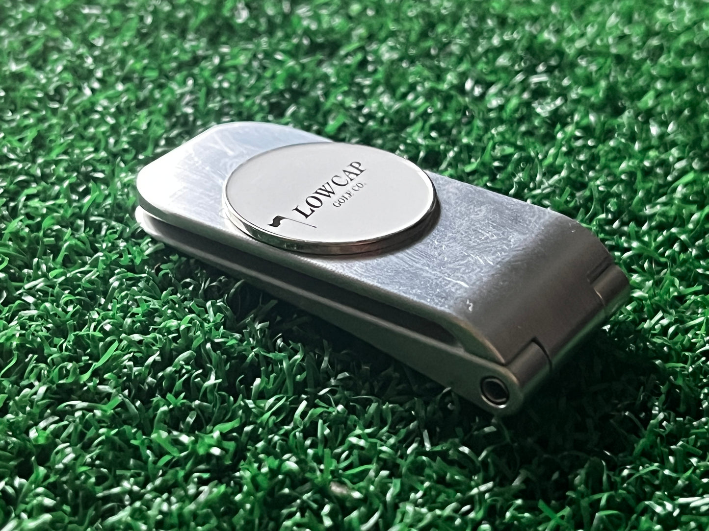Folding Divot Repair Tool