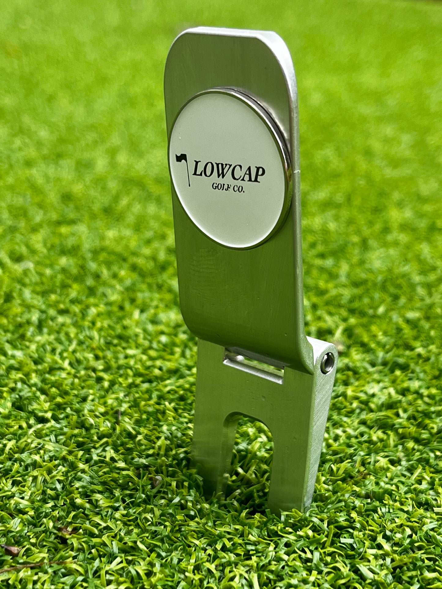 Folding Divot Repair Tool