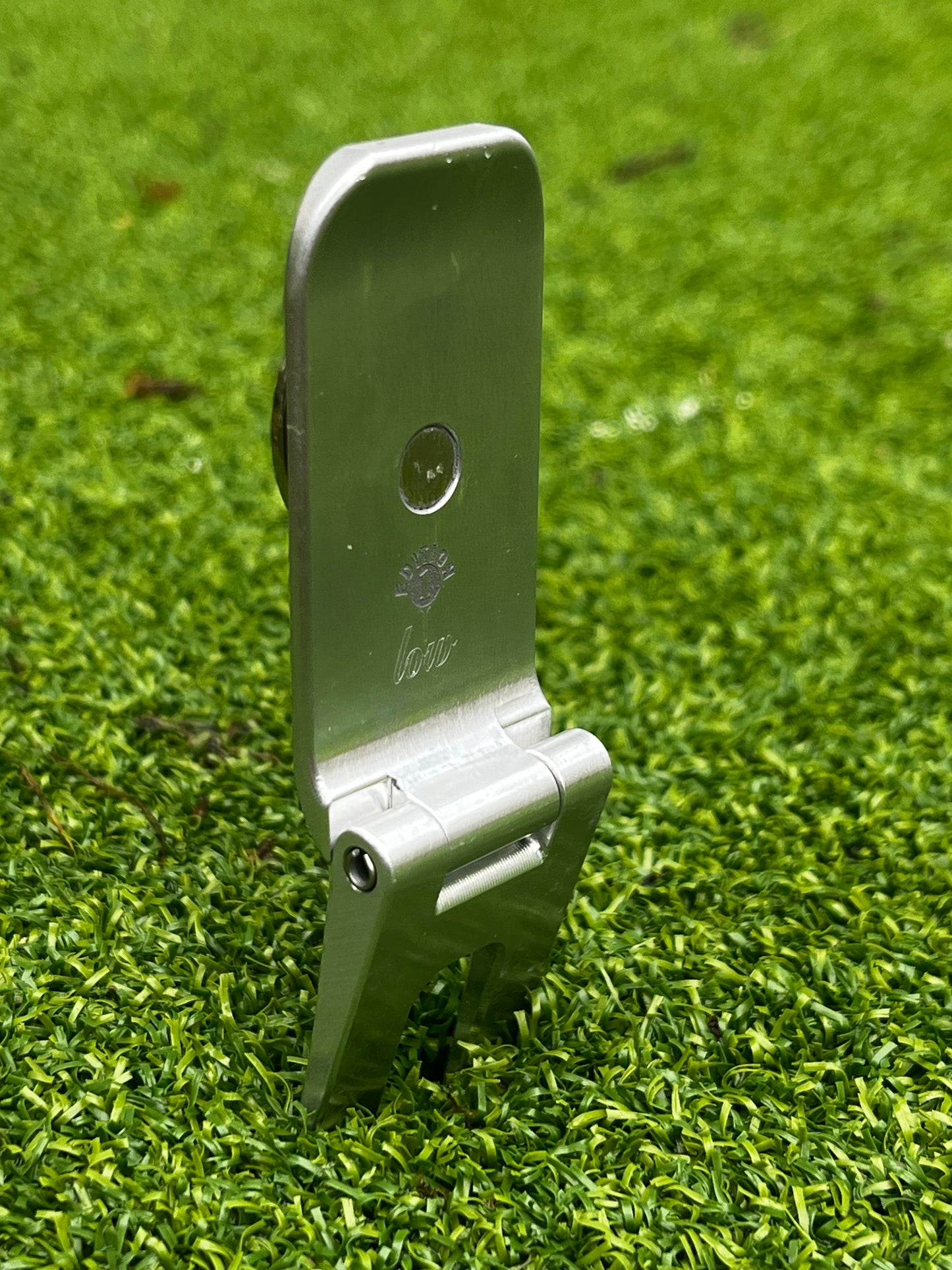 Folding Divot Repair Tool
