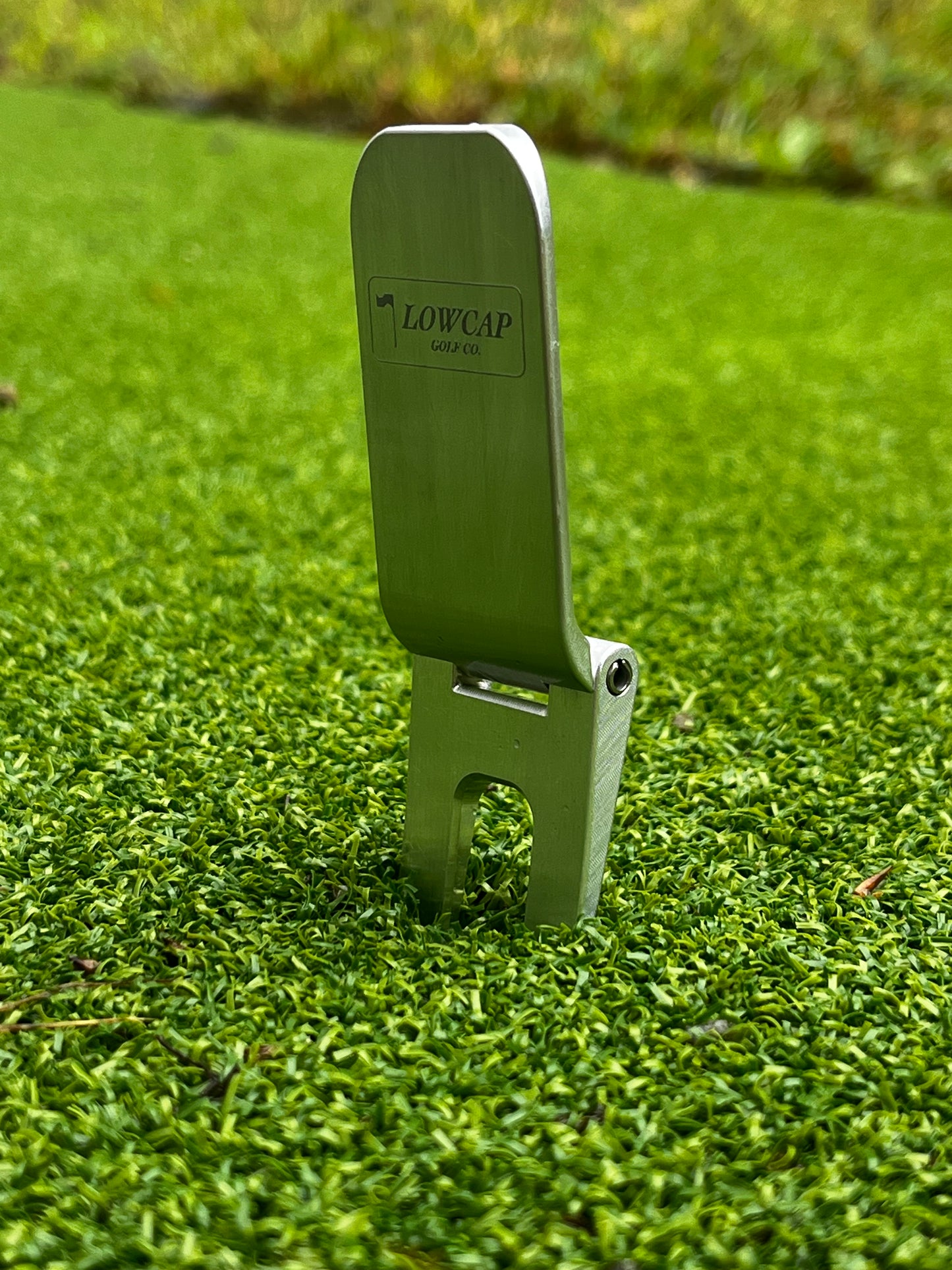 Folding Divot Repair Tool