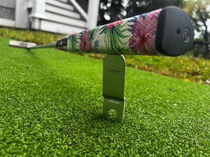Folding Divot Repair Tool