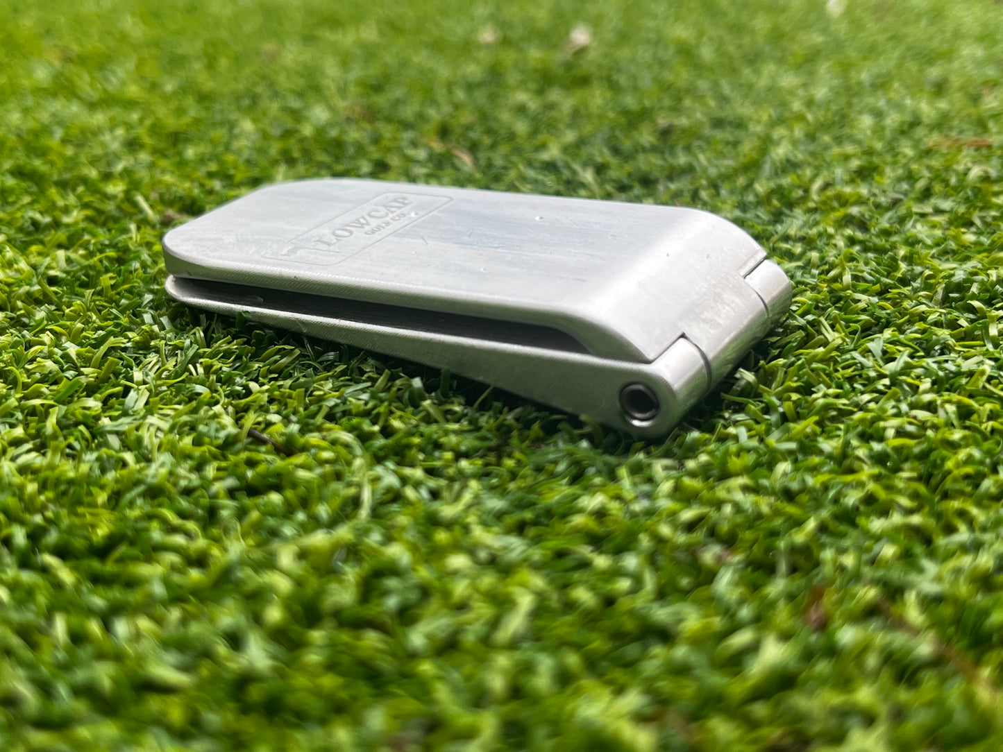 Folding Divot Repair Tool